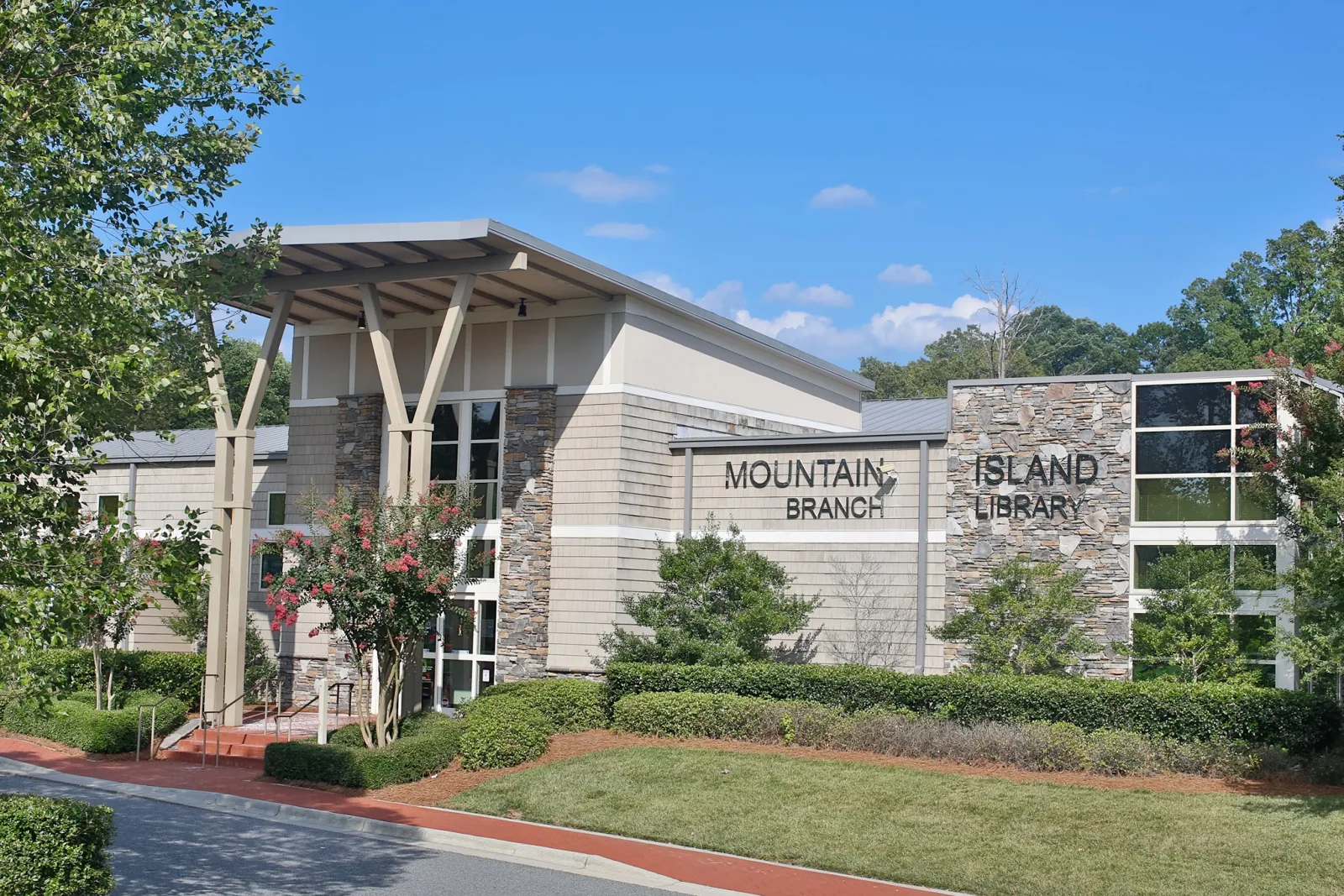 Charlotte Mecklenburg Library | Mountain Island photo 2