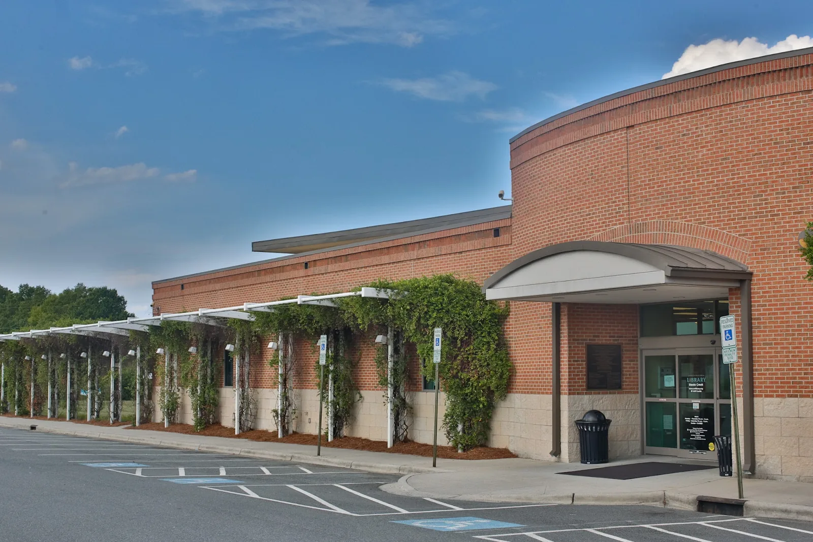 Charlotte Mecklenburg Library | Steele Creek photo 2