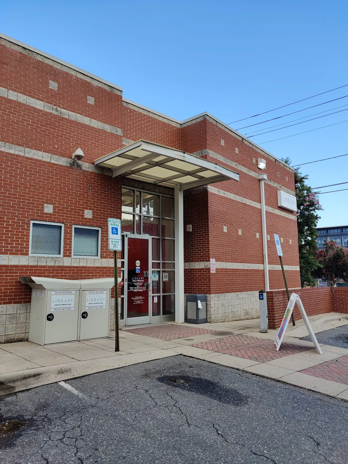 Charlotte Mecklenburg Library | Plaza Midwood photo 2