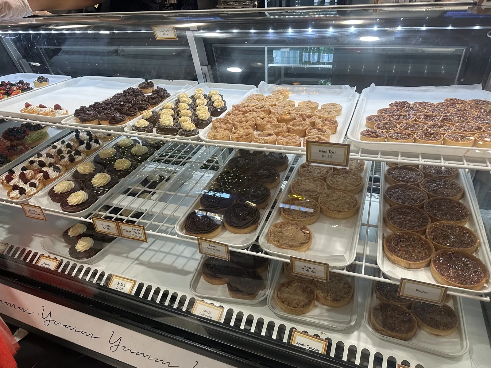 Amélie’s French Bakery & Café | Carmel Commons photo 2