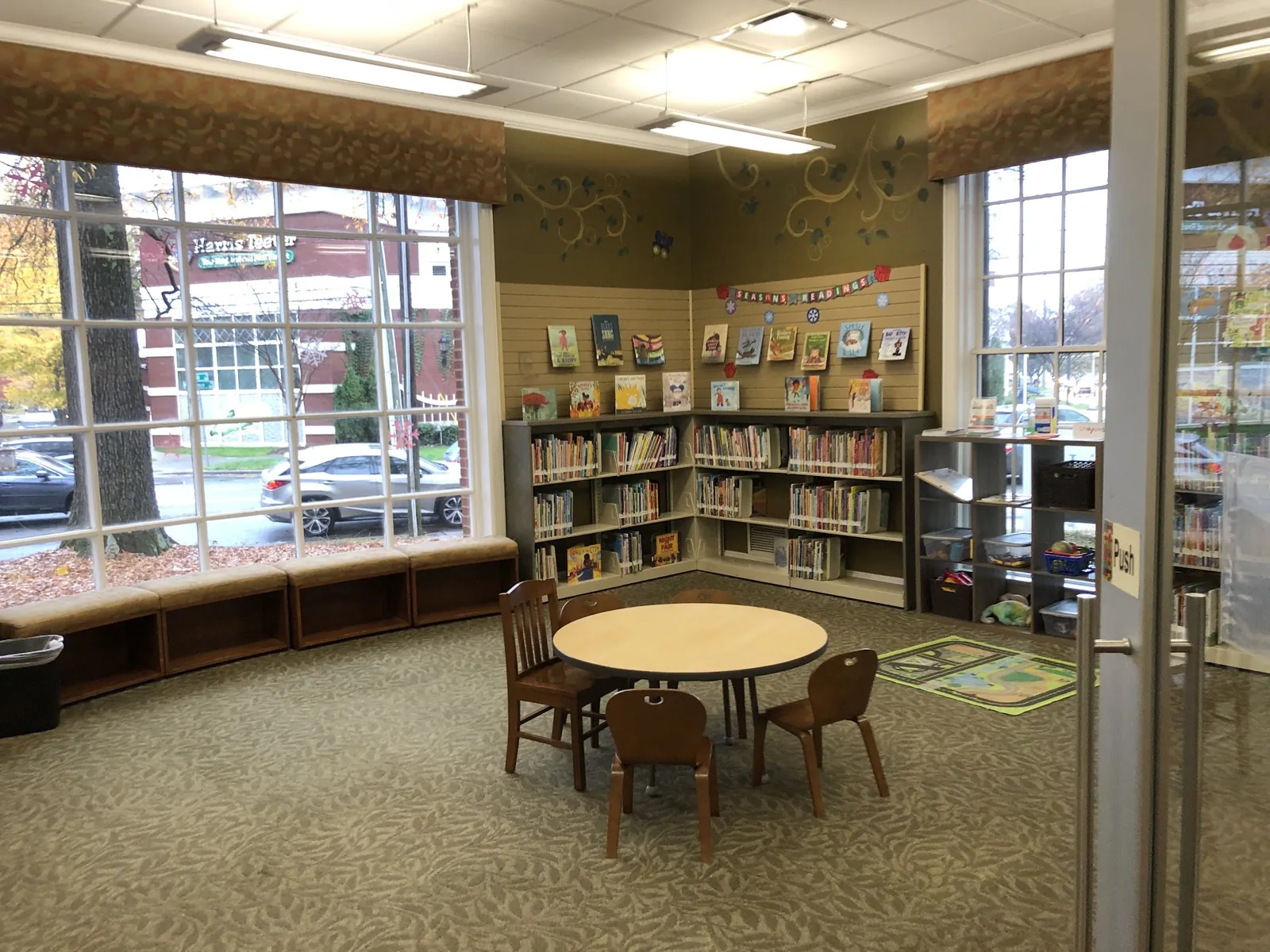 Charlotte Mecklenburg Library | Myers Park photo 1