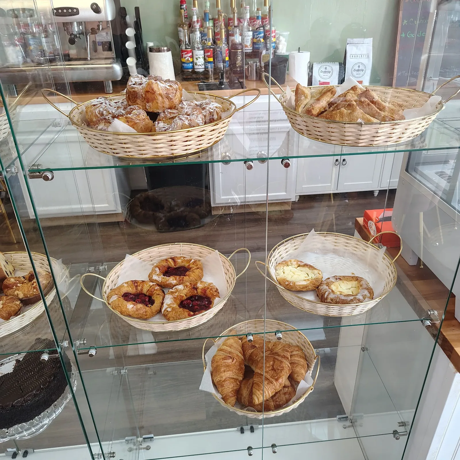Lia Bakery photo 30