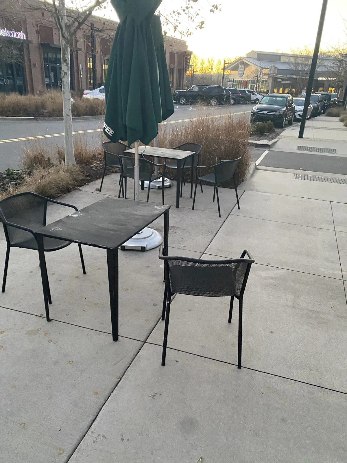 Starbucks | 1343 Broadcloth St photo 1