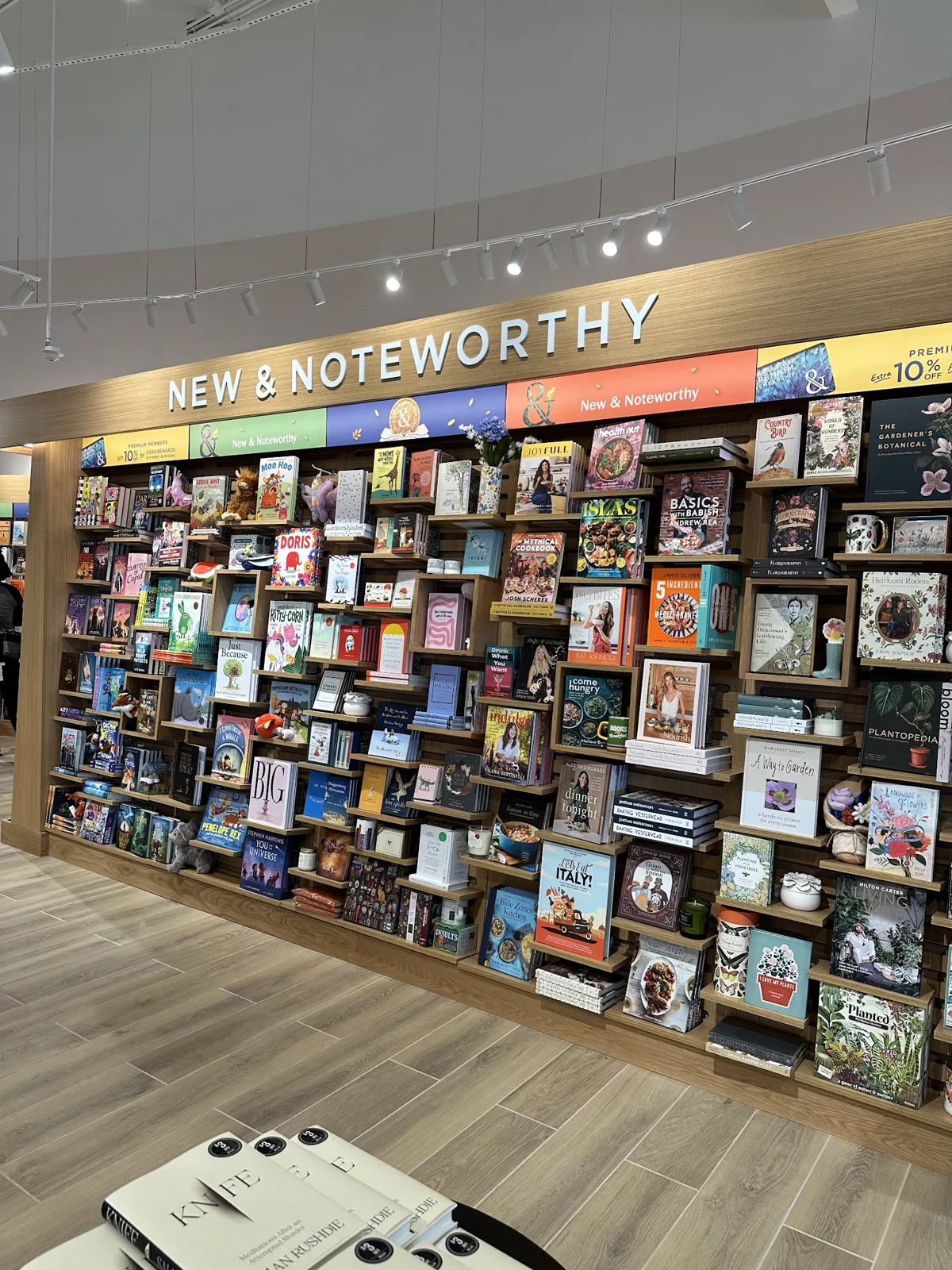 Barnes & Noble | Concord Mills photo 30