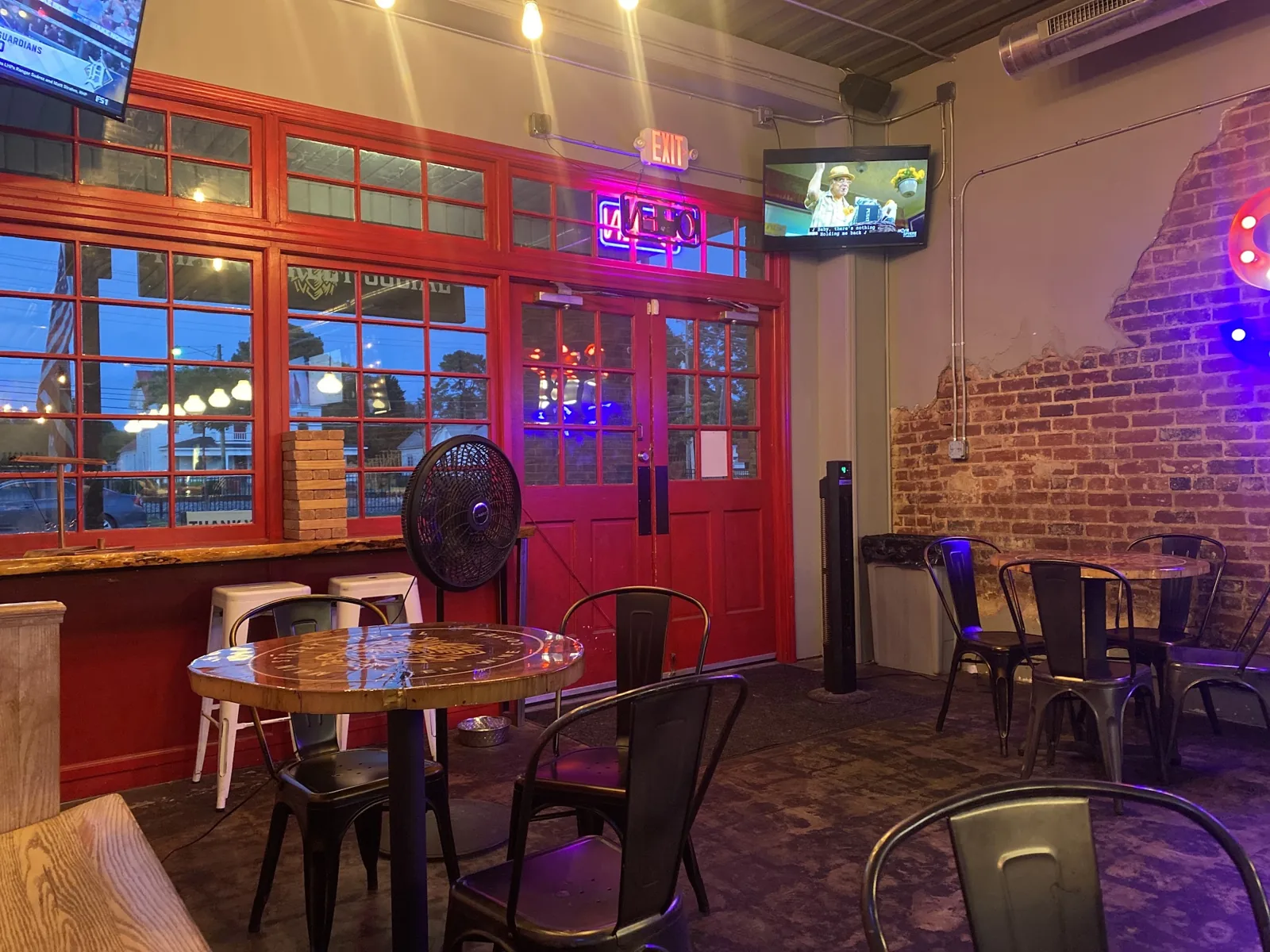 Main Street Social photo 2
