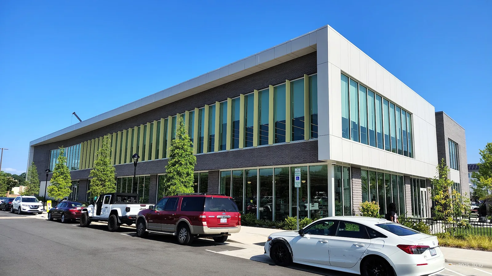Charlotte Mecklenburg Library | Sugar Creek photo 2