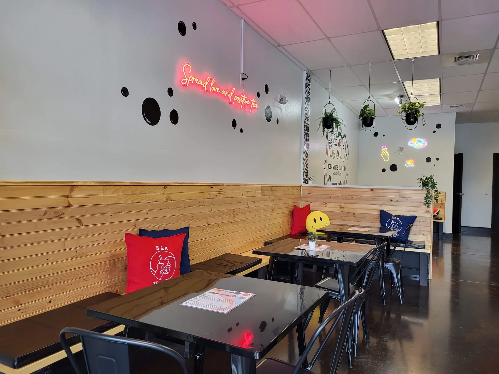 B&K Tea Cafe | Mooresville photo 2