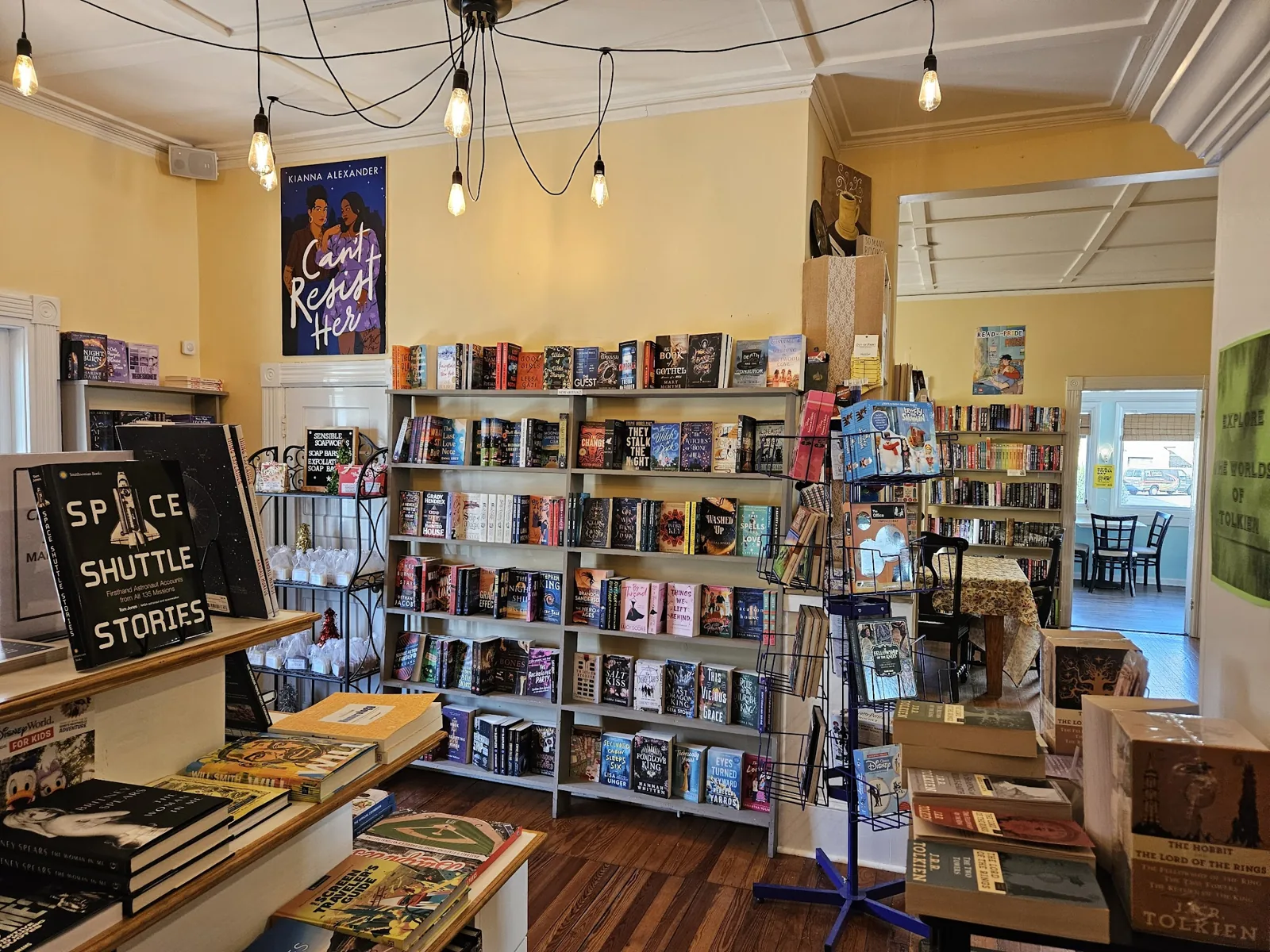 Editions Coffee and Bookstore photo 2