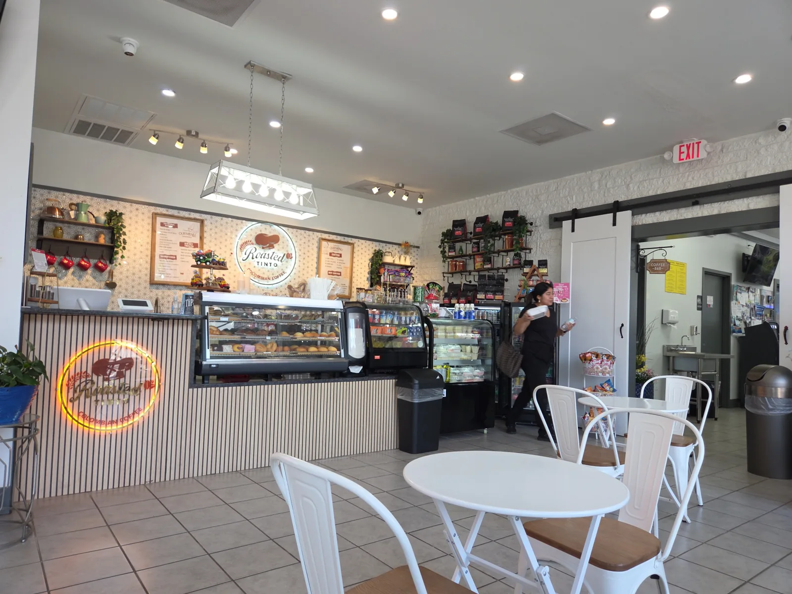 Roasted Tinto Coffee & Bakery photo 2